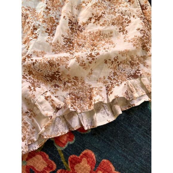 Abercrombie Floral Ruffle Hem Shorts Size Large - Picture 3 of 5